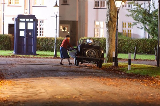 Illustration for article titled Set photos from the Doctor Who Christmas special